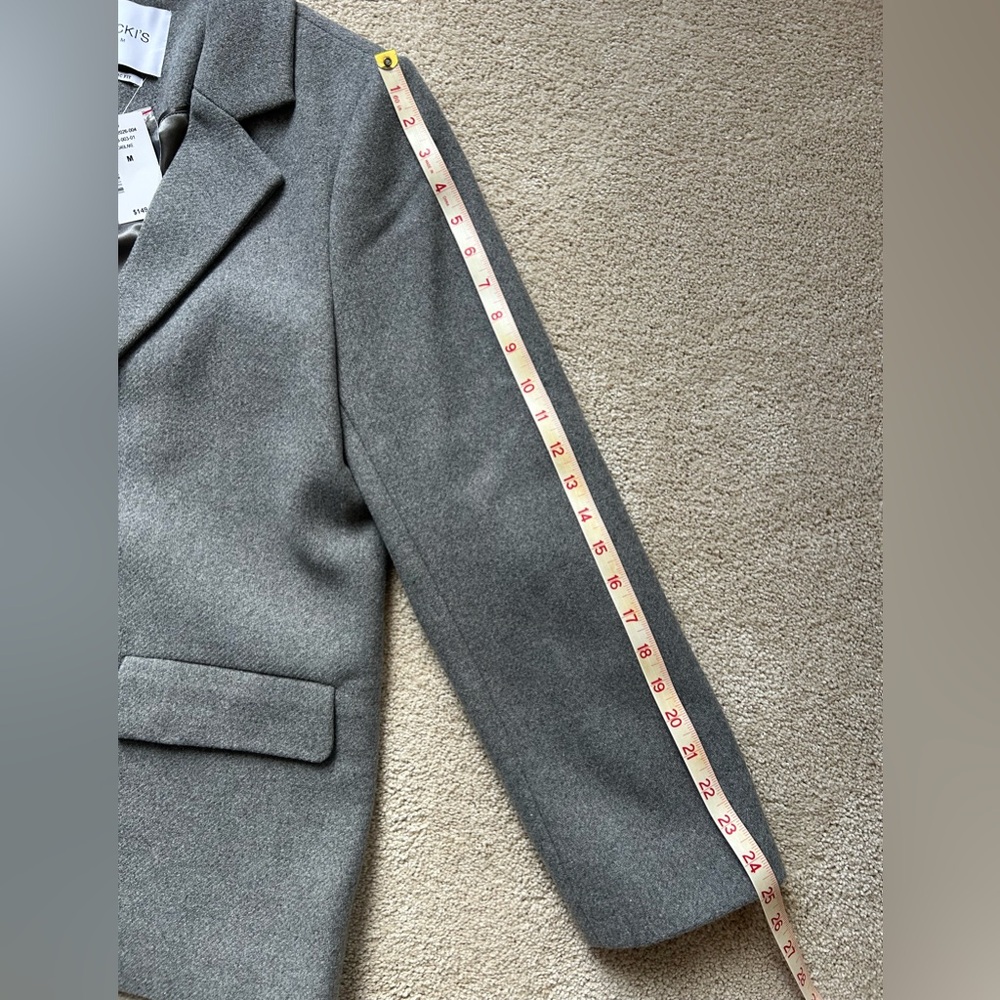 ✨Host Pick ✨ Ricki's Elegant Gray Blazer - Picture 5 of 8